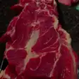 Ceafă de porc tăiată gros, cu marmorare fină